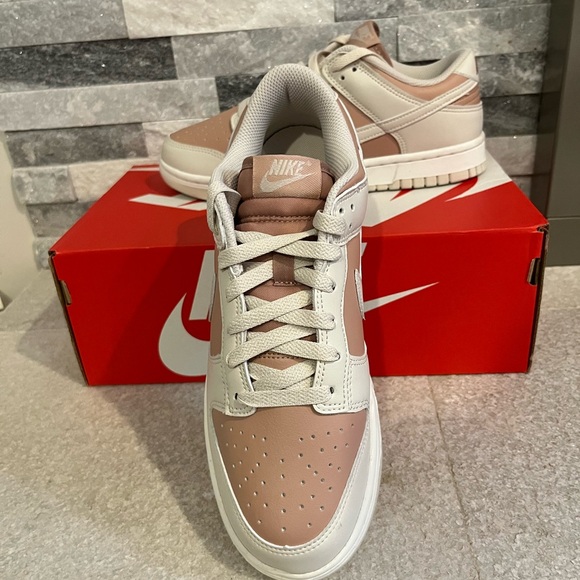 New!! Nike dunk low women's sneakers - Picture 3 of 11